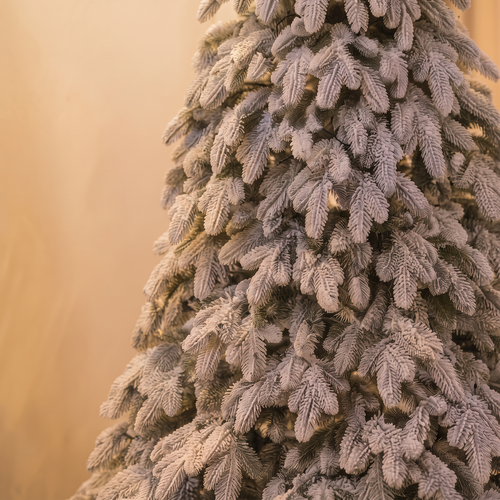 Ель искусственная, крупный план