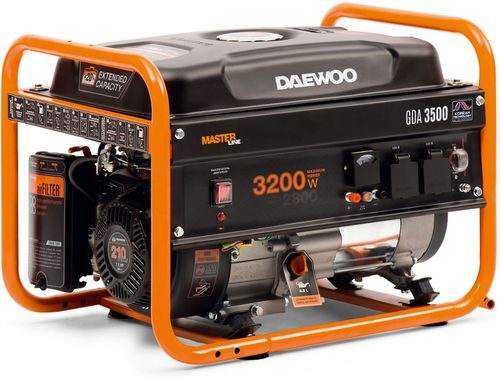 Бензиновый генератор DAEWOO GDA 3500 220B 3,2 кВт 15 л, крупный план