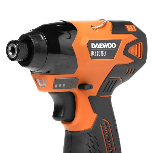 Винтоверт ударный аккумуляторный DAEWOO DAX 2016Li SET 16В 2,5 Ач 2 АКБ и ЗУ, крупный план