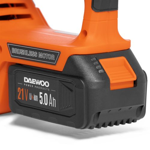 Пила аккумуляторная DAEWOO Dacs 1221li set 21В 30см, с акб и з/у, крупный план