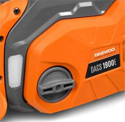 Электропила DAEWOO DACS 1900E 1850 Вт, крупный план