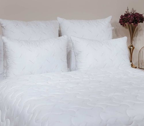 Подушка стеганая 70х70 Siberia home коллекция Классик, фото