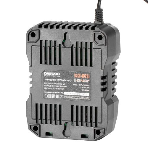Устройство зарядное DAEWOO Dach 4021li 240В 4Ач, крупный план