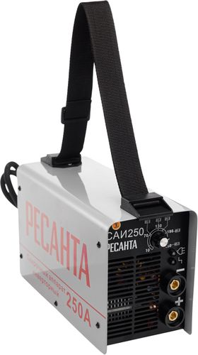 Инверторный сварочный аппарат РЕСАНТА САИ-250 7,7 кВт, крупный план