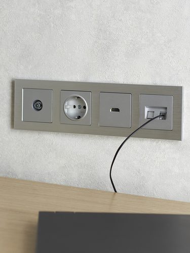 Рамка 4 поста IEK BRITE BR-M42-M-K47 алюминий, вид