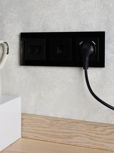 Рамка 3 поста IEK BRITE BR-M32-G-K02 стекло черное, фото