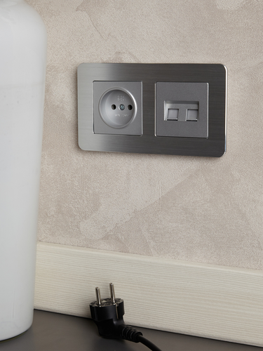 Рамка 2 поста IEK BRITE BR-M22-M-21-K47 алюминий, детальное фото