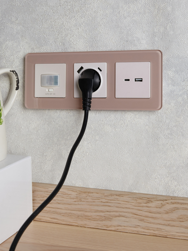 Рамка 3 поста IEK BRITE дымчатый, картинка
