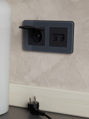 Рамка 2 поста IEK BRITE BR-M22-G-41-K53 графит, вид