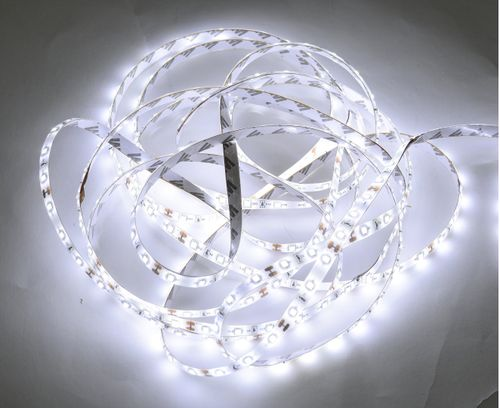 Светодиодная лента IEK SMD 2835 60LED IP65 12В 4,8Вт белый холодный 5 м, фото