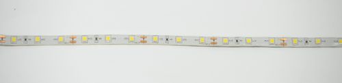 Светодиодная лента IEK SMD 2835 54LED IP65 12В 4,8Вт белый свет 5 м, крупный план