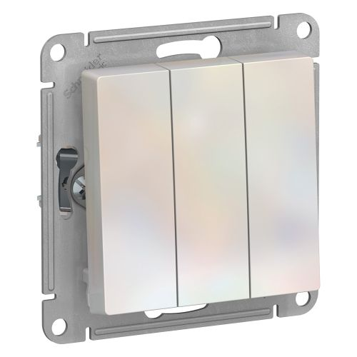 Выключатель 3-клавишный Systeme Electric Atlas Design жемчужный, крупный план