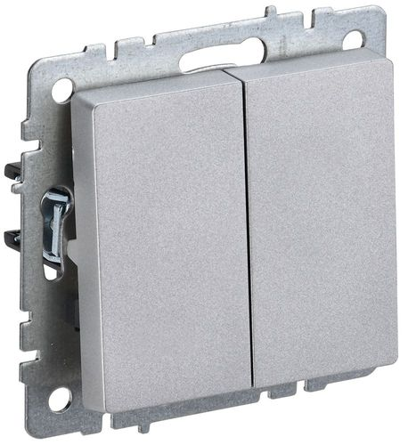 Выключатель 2-клавишный IEK BRITE BR-V22-0-10-K47 алюминий, крупный план