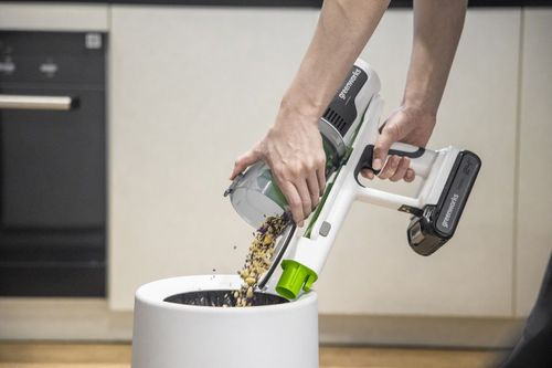 Пылесос вертикальный аккумуляторный GREENWORKS G24SVK4D 24В С АКБ И ЗУ, крупный план