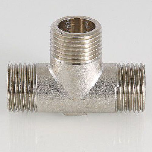 Резьбовой фитинг латунь VALTEC 1/2" крестовина двухплоскостная, крупный план