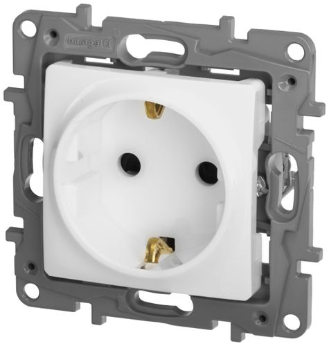 Розетка электрическая Legrand Etika 672222 белый, крупный план