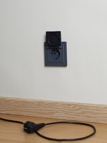 Розетка электрическая IEK BRITE BR-R16-16-44-K35 маренго, картинка