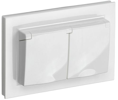 Розетка электрическая IEK BRITE BR-R26-16-44-K01-F белый, крупный план
