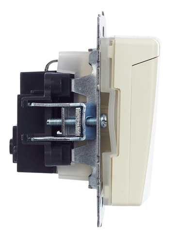Розетка электрическая IEK BRITE BR-R16-16-44-K10 бежевый, изображение