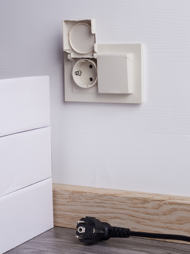 Розетка электрическая IEK BRITE BR-R26-16-44-K10-F бежевый, крупный план