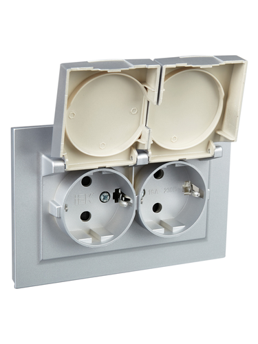 Розетка электрическая IEK BRITE BR-R26-16-44-K47-F алюминий, крупный план