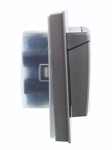 Розетка электрическая IEK BRITE BR-R26-16-44-K46-F сталь, крупный план