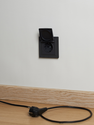 Розетка электрическая IEK BRITE BR-R16-16-44-K53 графит, вид
