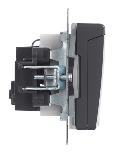 Розетка электрическая IEK BRITE BR-R16-16-44-K53 графит, крупный план