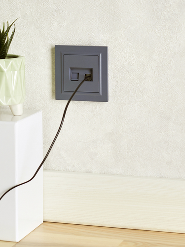 Розетка RJ-45 1 пост IEK BRITE маренго, вид