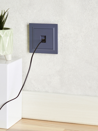 BRITE Розетка комп. RJ45 кат.5E РК10-БрМ мар. IEK, крупный план