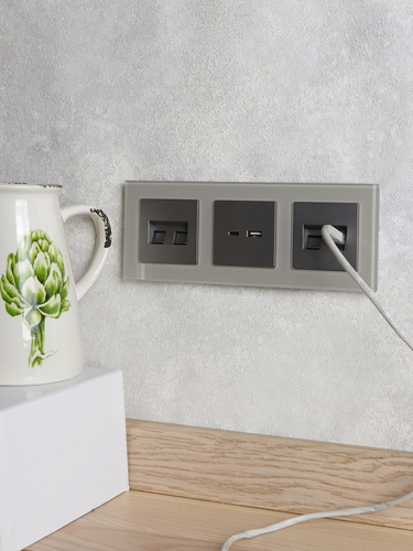 Розетка RJ-11,RJ-45 1 пост IEK BRITE сталь, вид