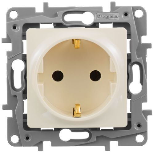 Розетка электрическая Legrand Etika 672321 слоновая кость, вид