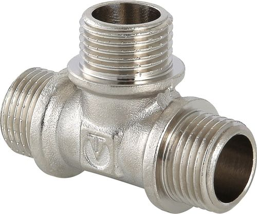 Резьбовой фитинг тройник латунь VALTEC 3/4" х 1/2" х 3/4", крупный план