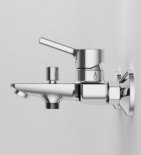 Смеситель для ванны AM.PM X-Joy F85B10000, крупный план