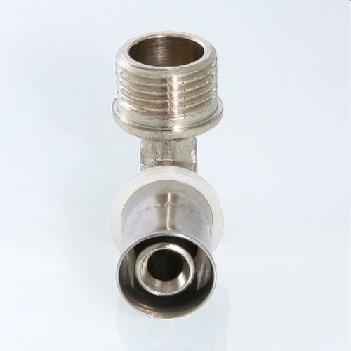 Угольник латунь никелированный VALTECVTm.253.N 1/2" х 16 мм, крупный план