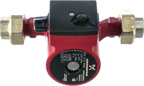 Циркуляционный насос GRUNDFOS UPS25-40 чугун красный, крупный план