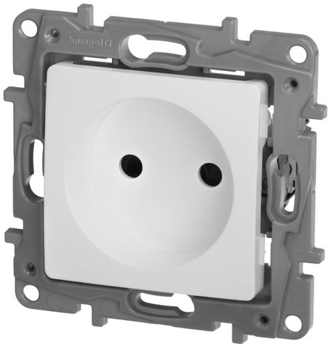 Розетка электрическая Legrand Etika 672234 белый, изображение