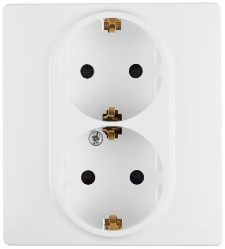 Розетка электрическая Legrand Etika 672273 белый, вид