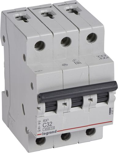 Автоматический выключатель Legrand RX3 3Р С32А 4,5кА, фотография