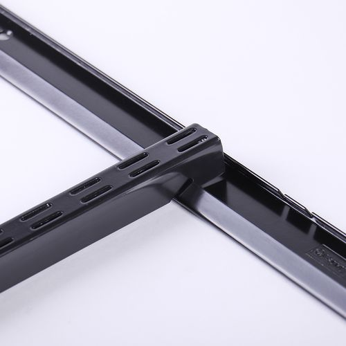 Стойка для крепления двухпазных кронштейнов Larvij 1506x27x25 мм, крупный план