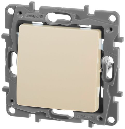 Переключатель 1-клавишный Legrand Etika 672305 слоновая кость, фотография
