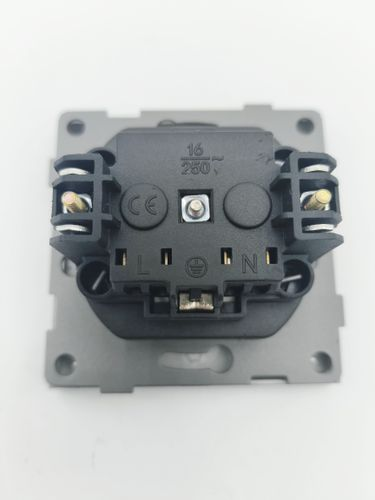 Розетка электрическая ALTECH Encore 7364 черный, крупный план