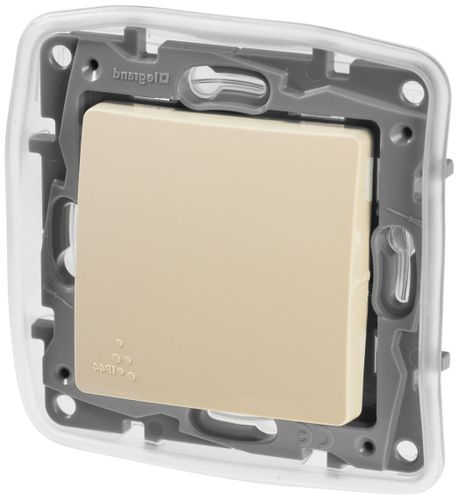 Переключатель 1-клавишный Legrand Etika 672300 слоновая кость, крупный план