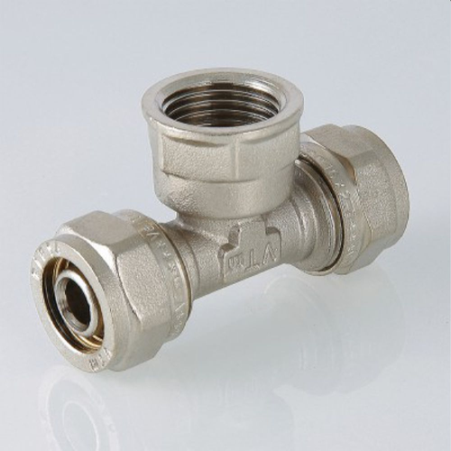 Тройник латунный VALTEC 1/2" x 20 мм, крупный план