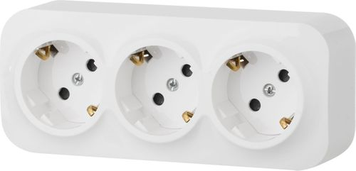 Розеточный блок 3 поста Legrand Quteo 782238 белый, крупный план