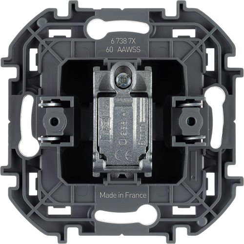 Розетка TV Legrand Inspiria 673872 алюминий, крупный план