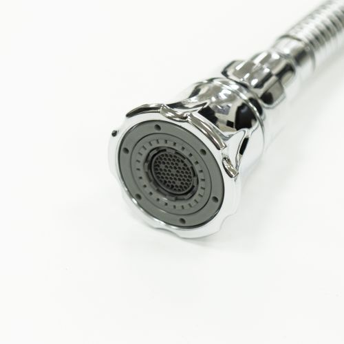Смеситель Lemark Linara LM0413C для кухни, крупный план