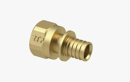 Муфта аксиальная латунь внутренняя резьба20х1/2" желтый RTP, крупный план