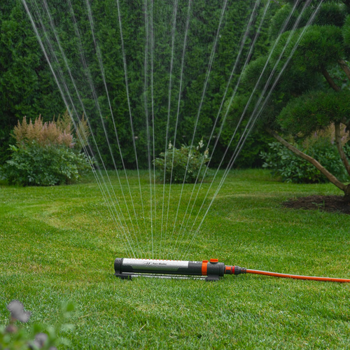 Дождеватель осциллирующий DAEWOO Rain Master 320м2, Dws 2080, крупный план
