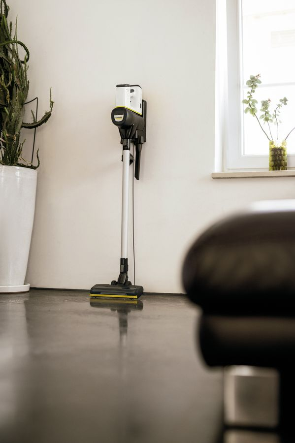 Пылесос аккумуляторный KARCHER VC 6 CORDLESS OURFAMILY 25,2В 2,5 Ач 0,8 л, предпросмотр